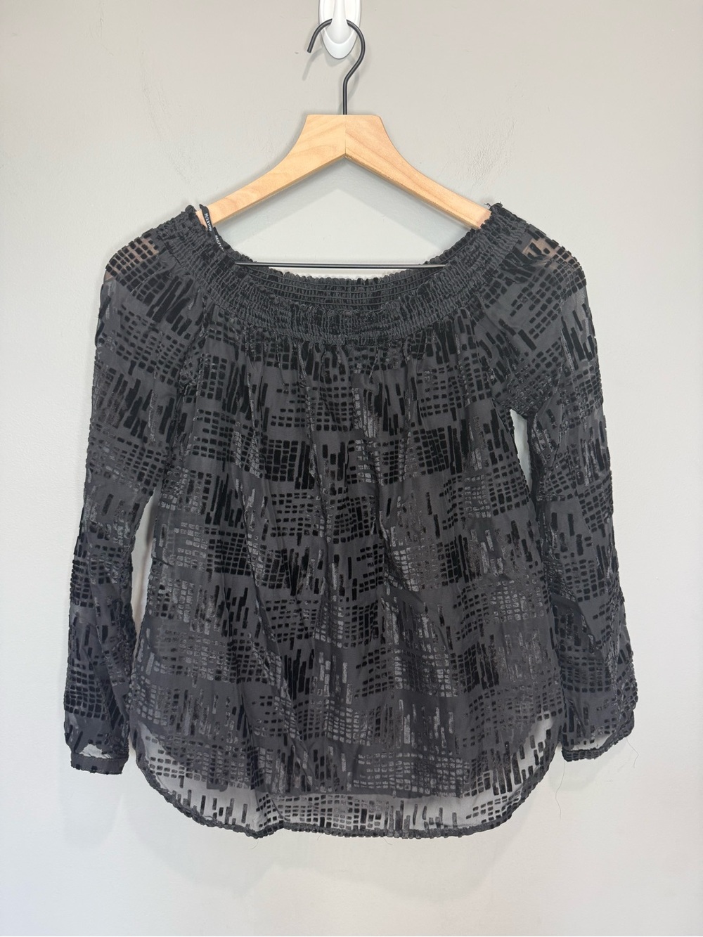 Bailey 44 Burnout Velvet Off Shoulder Peasant Blouse Black XS‎